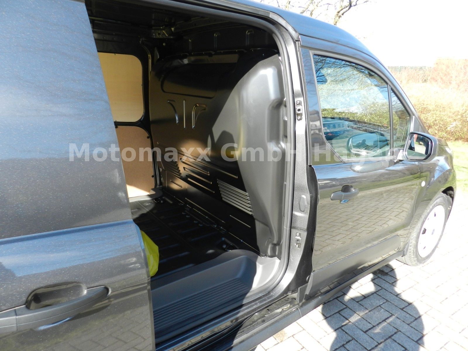 Fahrzeugabbildung Ford Transit Connect 230