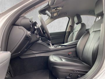 Alfa Romeo GIULIA 2.2 JTDM Super *AHK*Winterpaket*Navi*