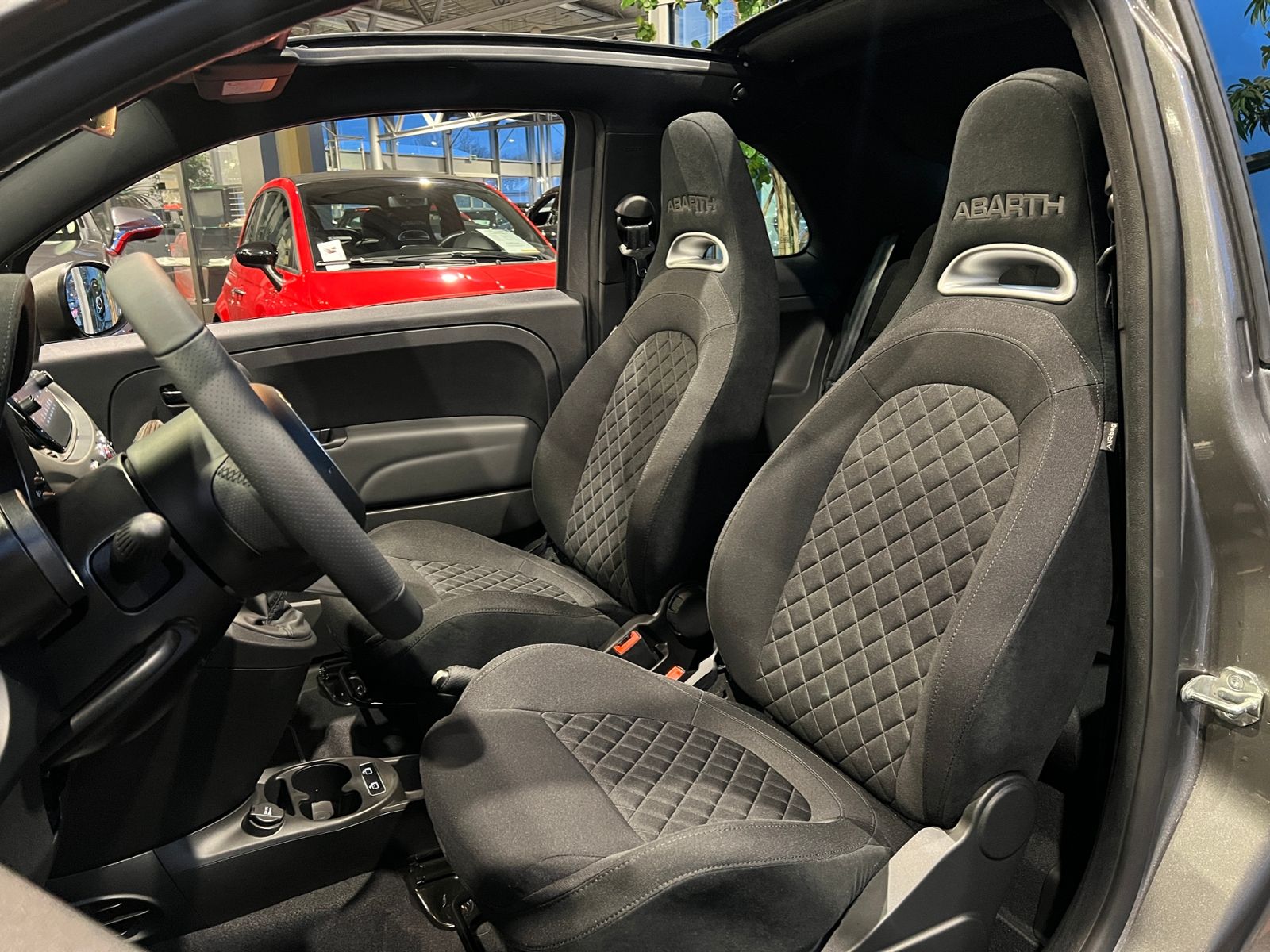 Fahrzeugabbildung Abarth 595C T-Jet NAV DAB PDC ALU