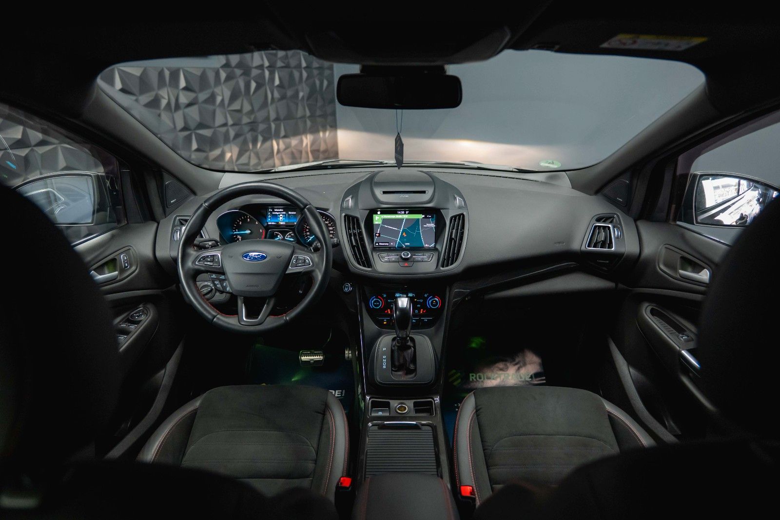 Fahrzeugabbildung Ford Kuga ST-Line 2.0 TDCi 4x4 *LED*Kamera*ACC*DAB*