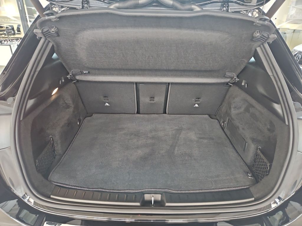 Fahrzeugabbildung Mercedes-Benz EQA 250 AMG Totwi. Navi LED Sport SHZ DAB Ambie.