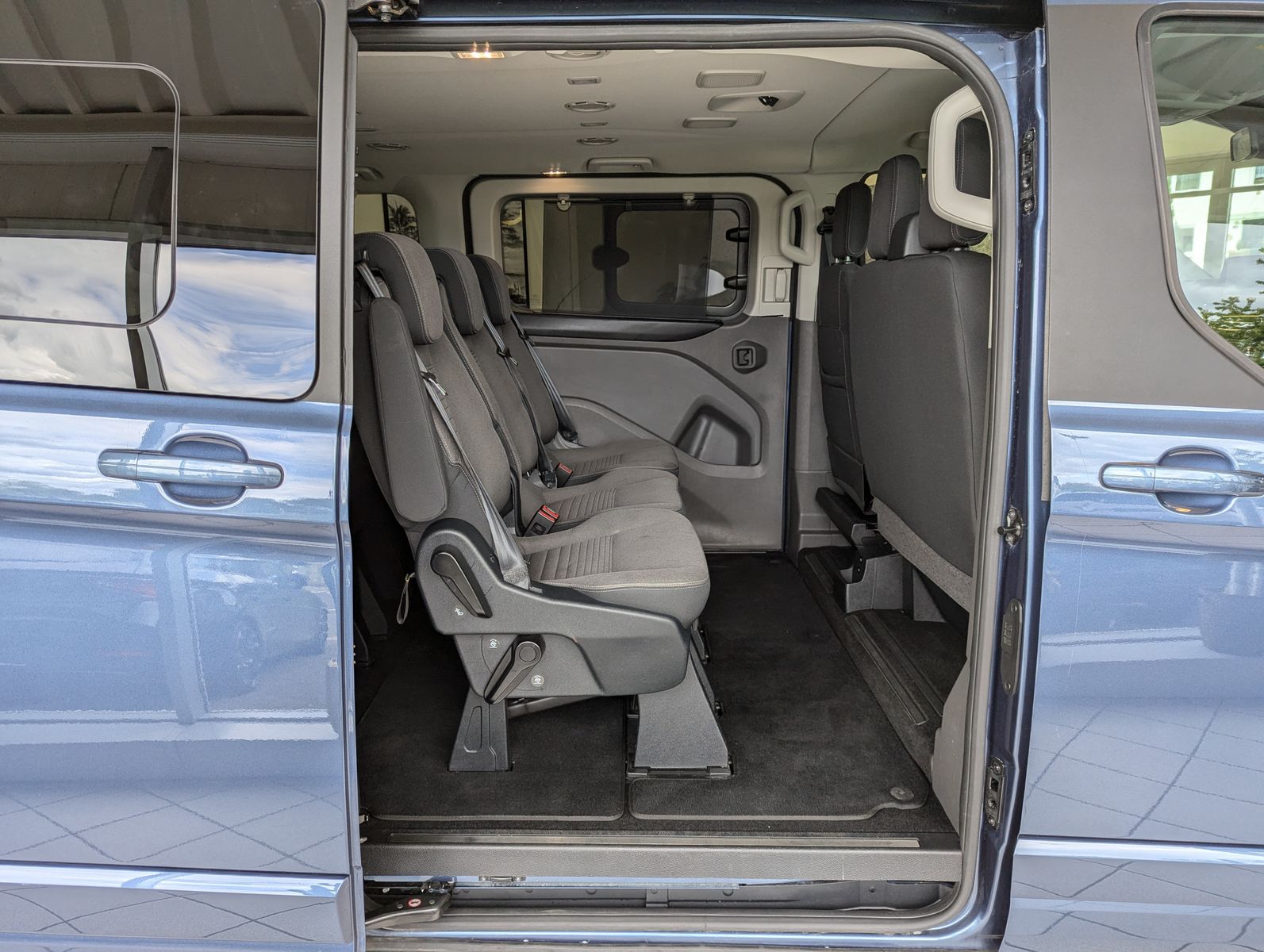 FORD Tourneo Custom 320 L1 Aut. Titanium-X 9-Sitz Xen - Image 16