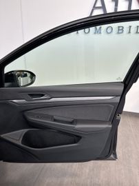 Volkswagen Golf - 8