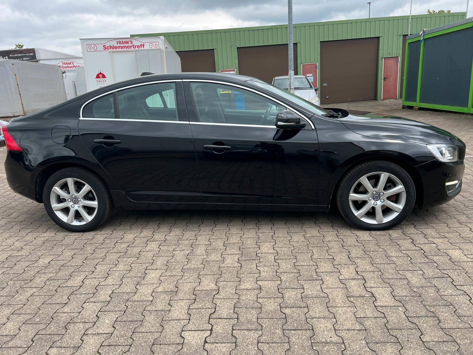 Volvo S60 D2 NAVI LEDER TEMPOMAT LED