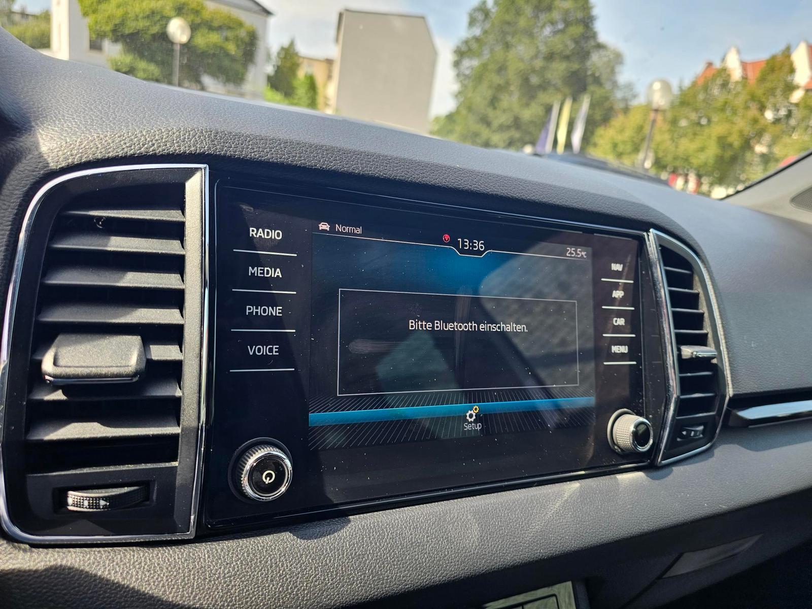 Skoda Karoq 1.5 TSI DSG Sportline+NAVI+ACC+eKLAPPE+AHK
