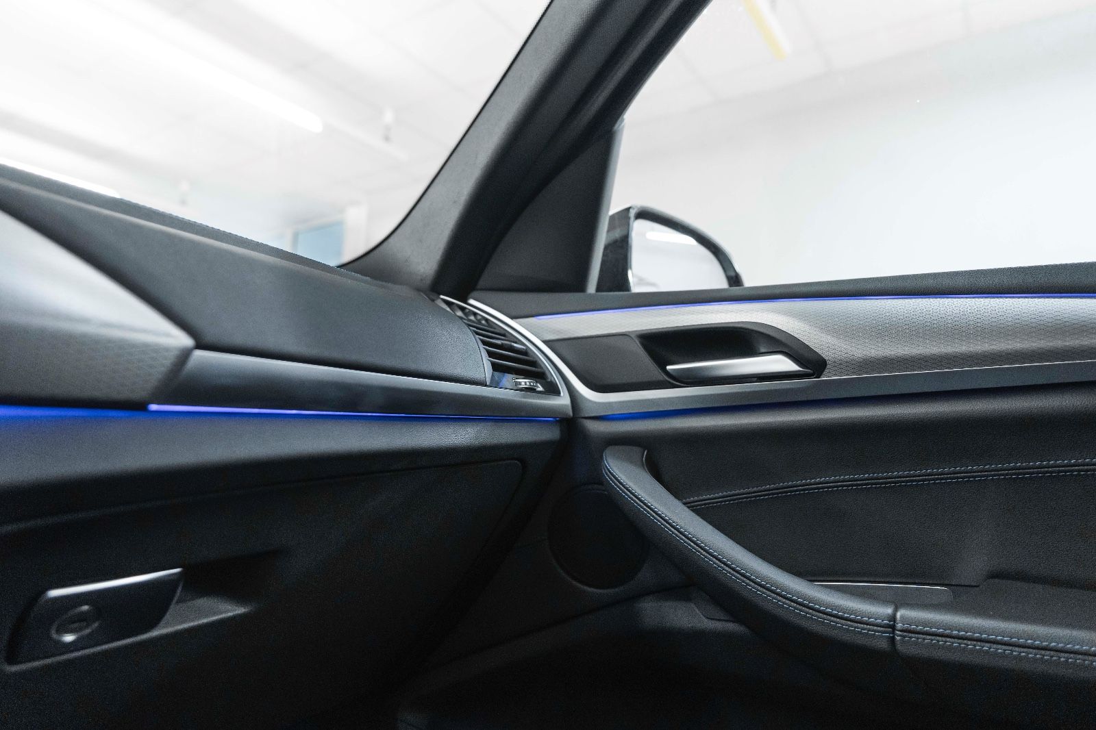 Fahrzeugabbildung BMW X3 Sdrive18D M-SPORT KAM NAV LED RDK LEDER TEMPO