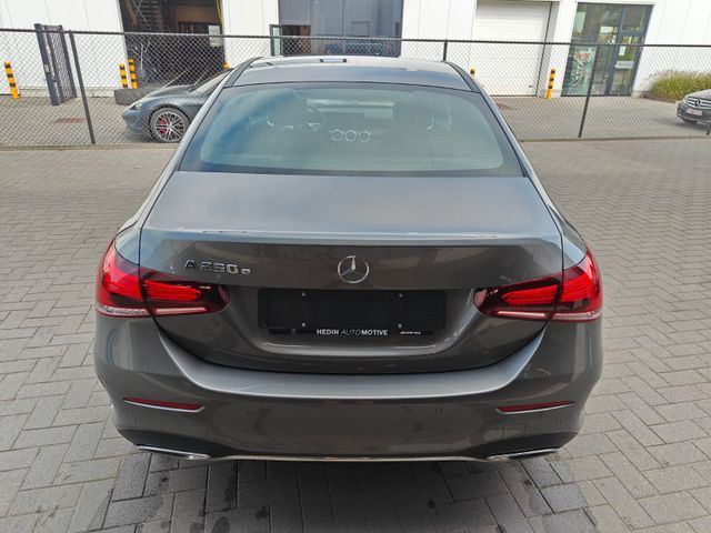 Mercedes-Benz A 250e BERLINE PLUG-IN HYBRIDE  218PS AMG-LINE