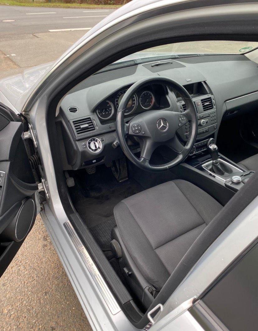 Mercedes-Benz C180 2010 — photo 5