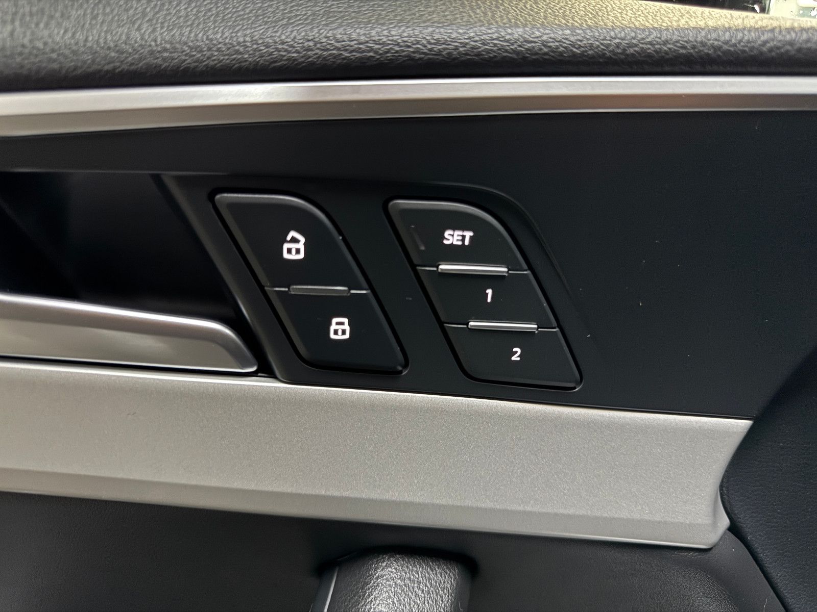 Fahrzeugabbildung Audi A4 45 TDI QUATTRO 2X S-LINE BLACK EDITION 19´RS