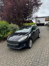 Ford Fiesta Titanium 1.0 EcoBoost 100 PS - Ford mit Benzin-Antrieb: Kleinwagen, E10