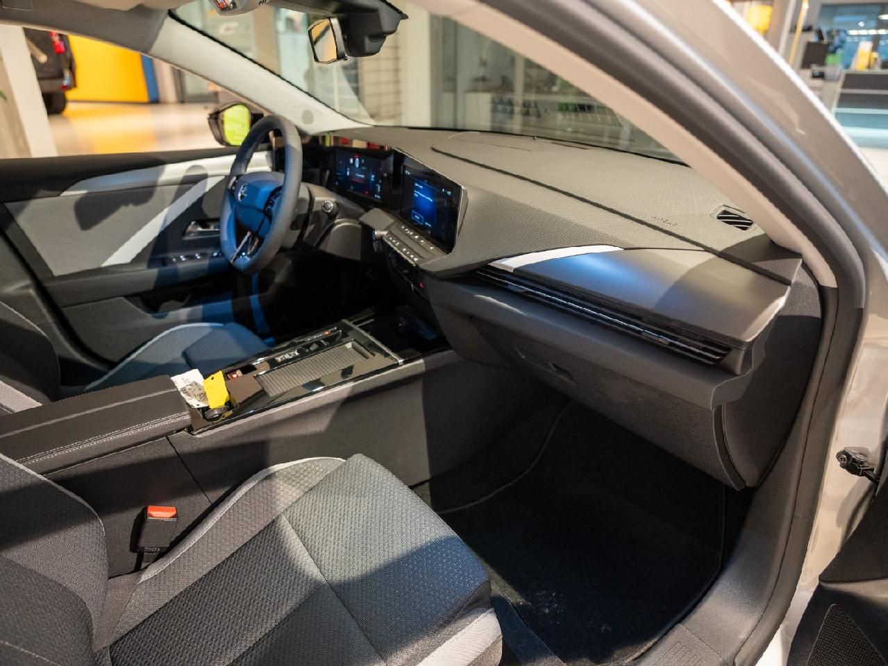 Fahrzeugabbildung Opel Astra L Sports Tourer Electric