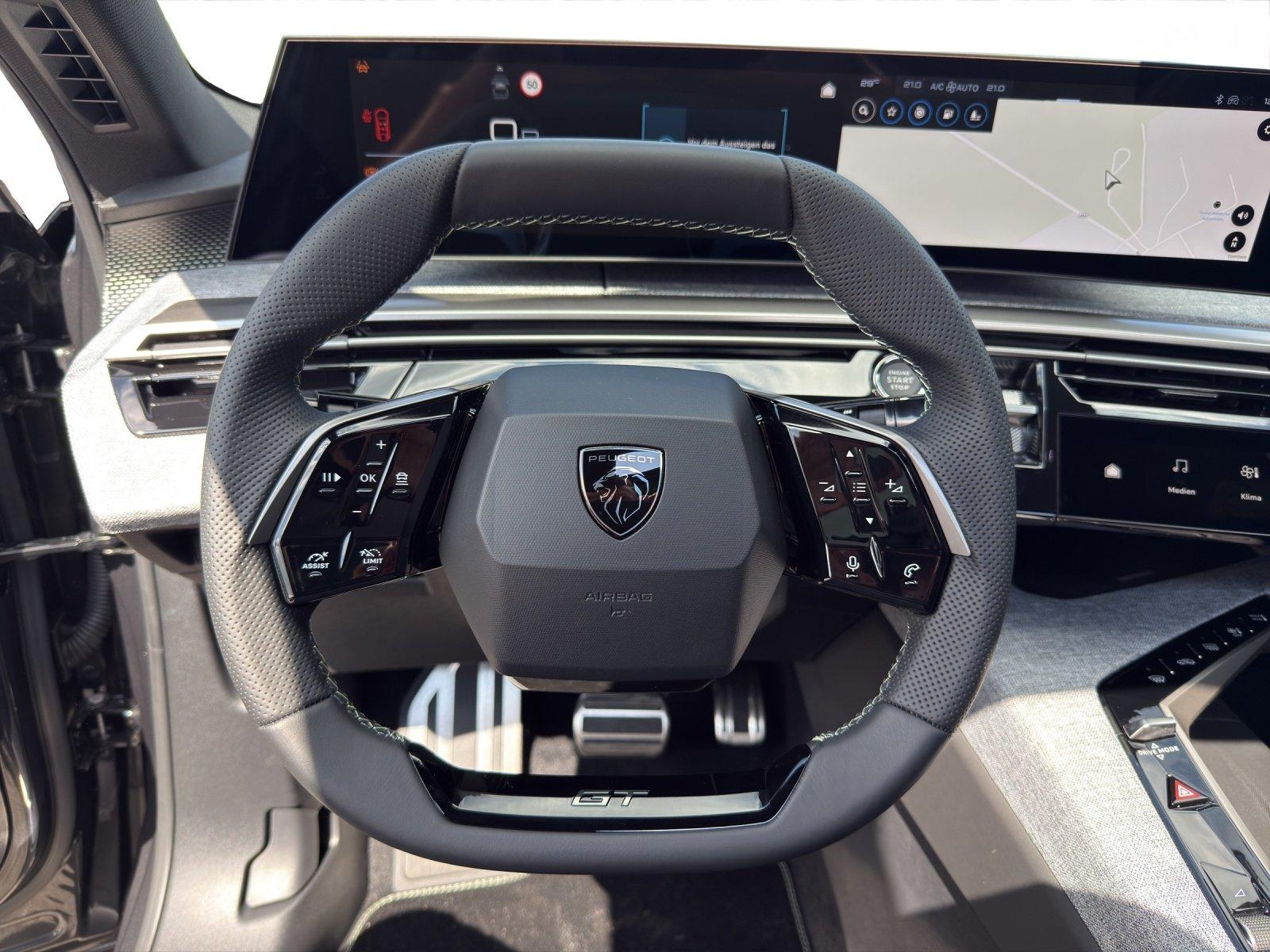 Peugeot 3008 GT 1.2 145 Kam.+KeyLess+LED+Navi+SD+SHZ+ACC