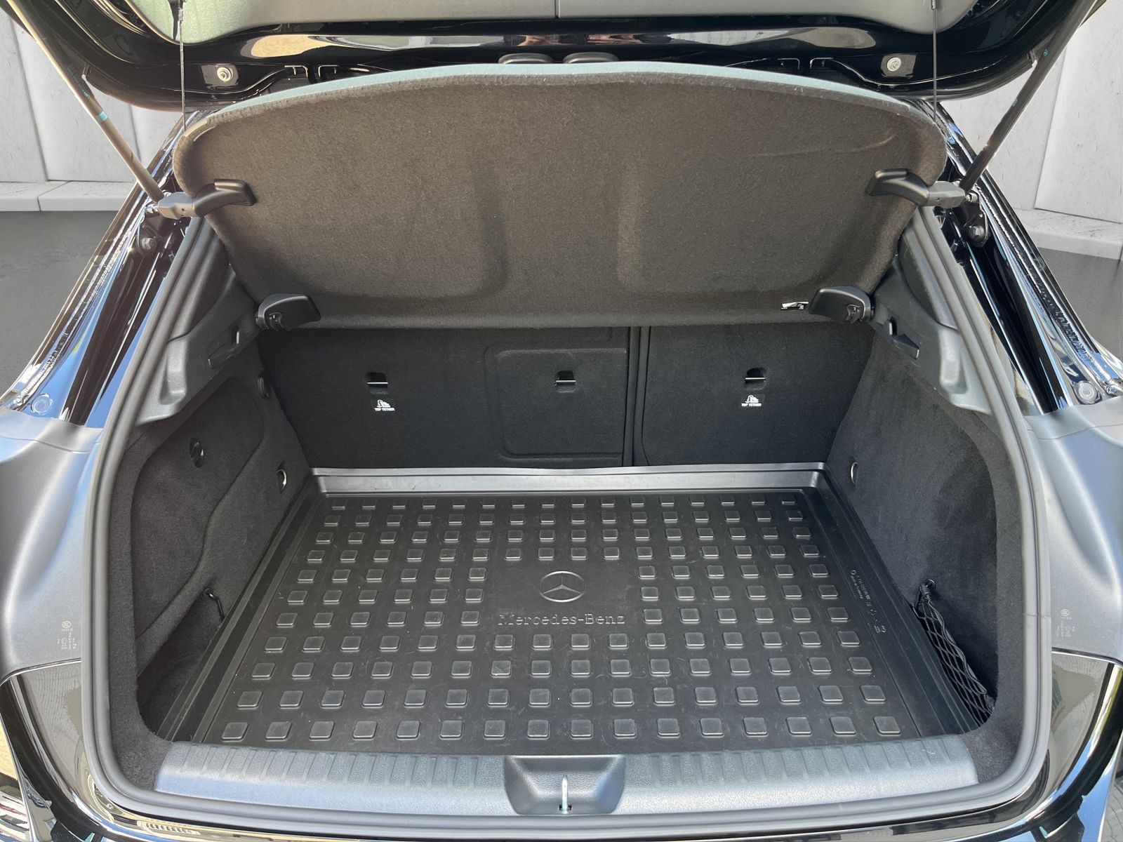 Fahrzeugabbildung Mercedes-Benz GLA 200*Automatik*AMG Line*LED*SHZ*Kam*PDC*NAVI*