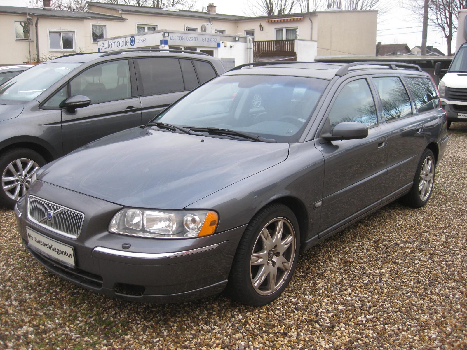 Volvo V70 Kombi D5 Summum