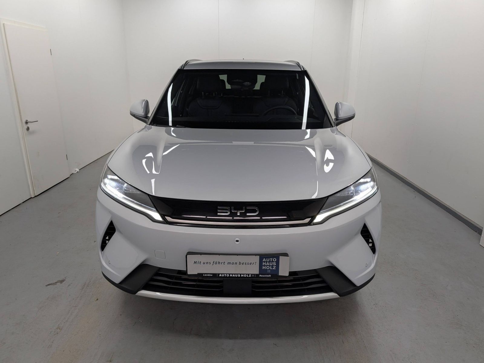 BYD ATTO 2  DM-i Boost Glasdach ACC LED – Bild 6