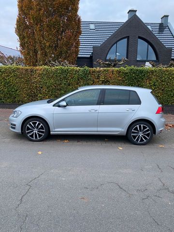 Volkswagen VW Golf Silber