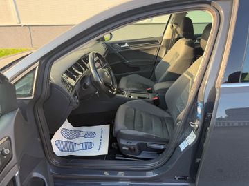 Volkswagen Golf - 9
