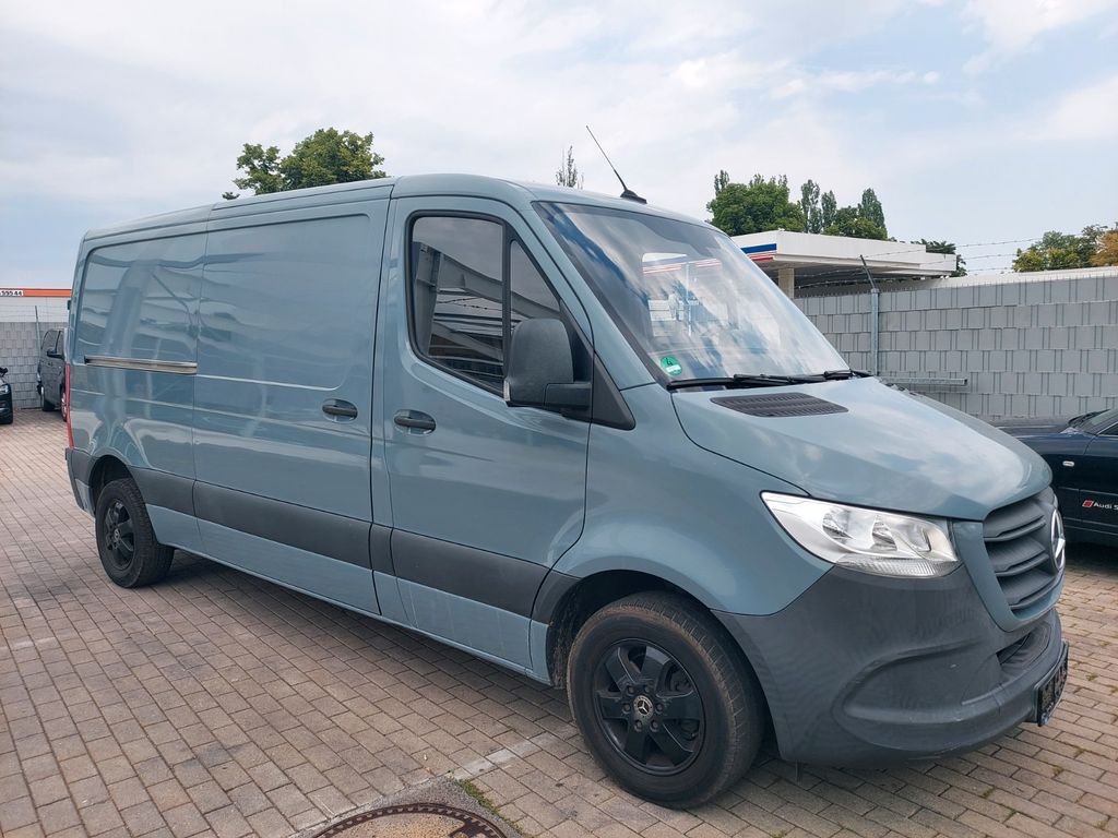 Image of Mercedes-Benz Sprinter
