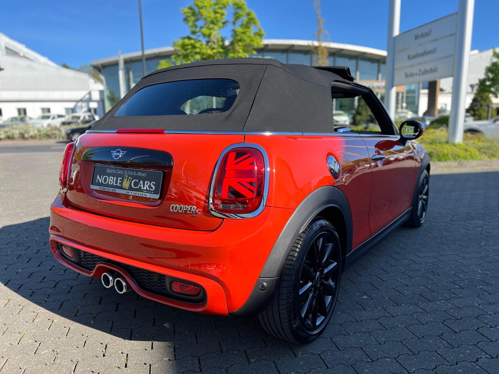 Fahrzeugabbildung MINI Cooper S Cabrio Chili LED NAV RFK SHZ ALU