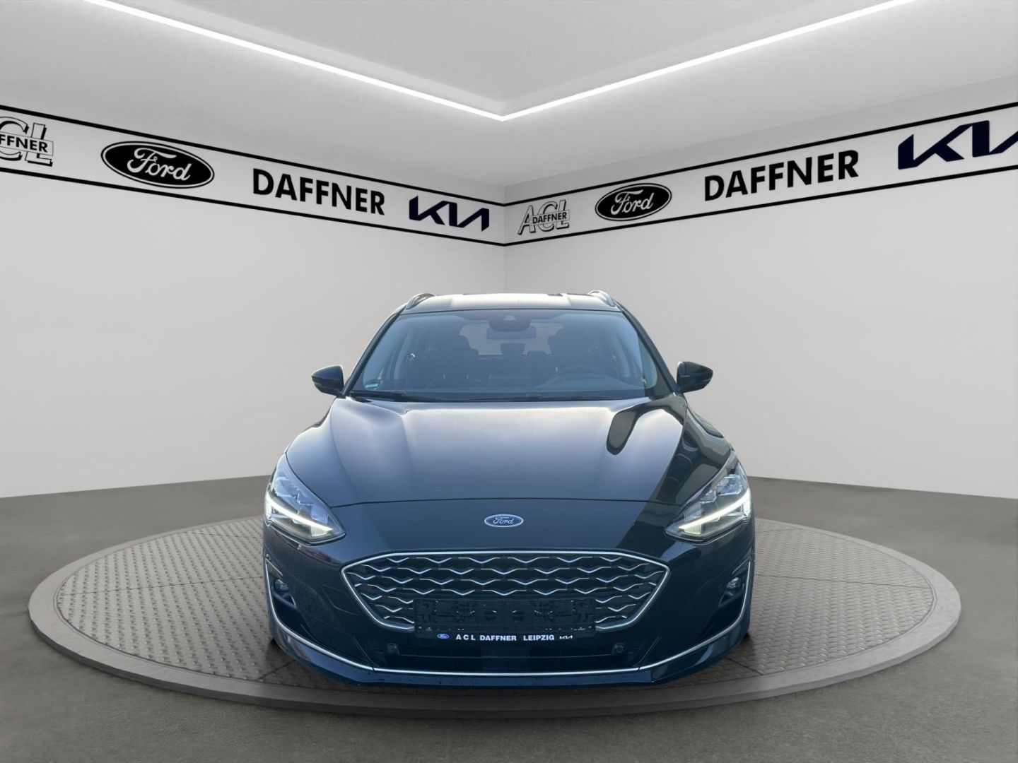 Fahrzeugabbildung Ford Focus Turnier 2.0 EcoBlue Vignale HÄNDLER/EXPORT