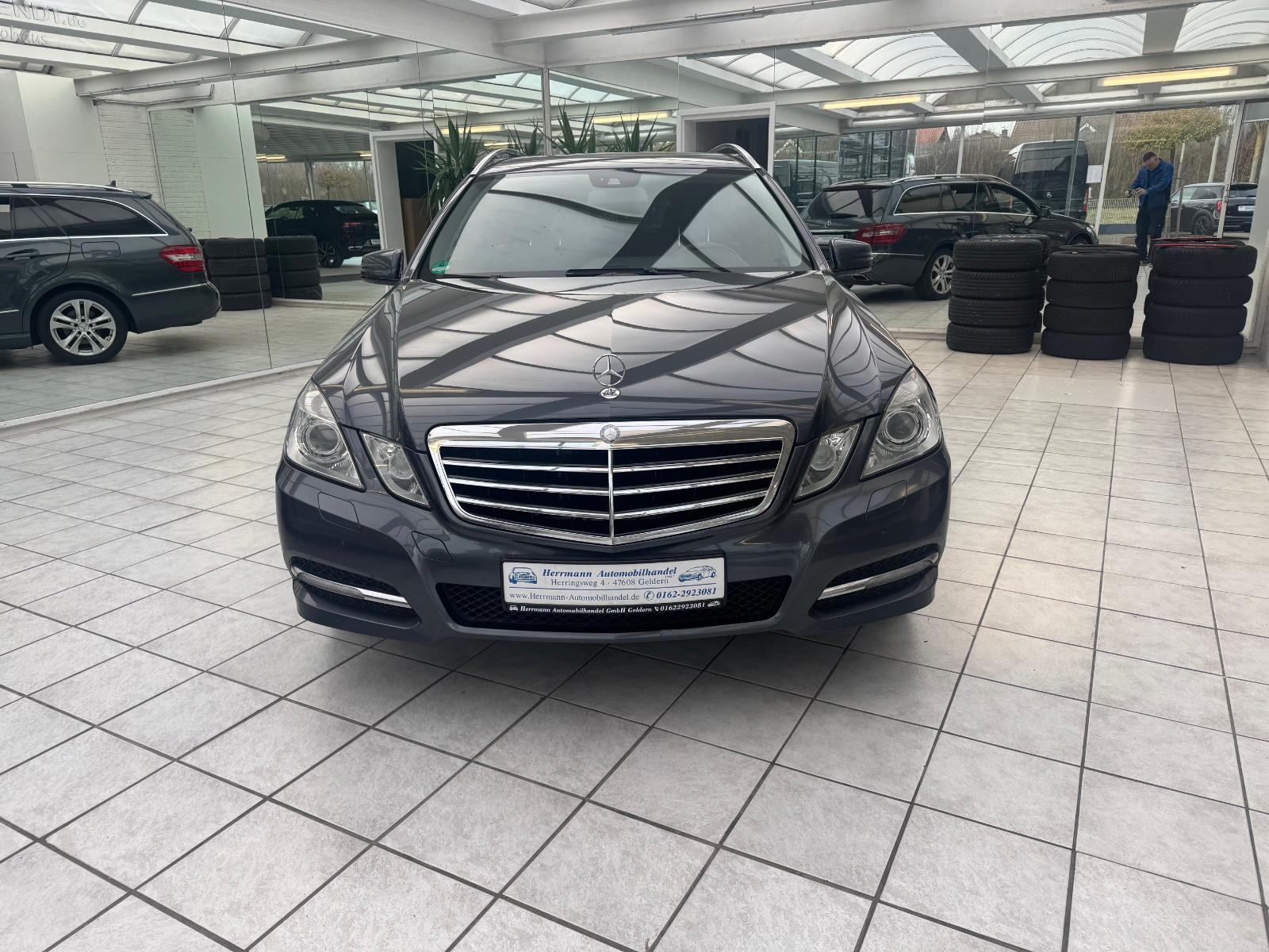 Mercedes-Benz E 200 T CDI AHK Navigation