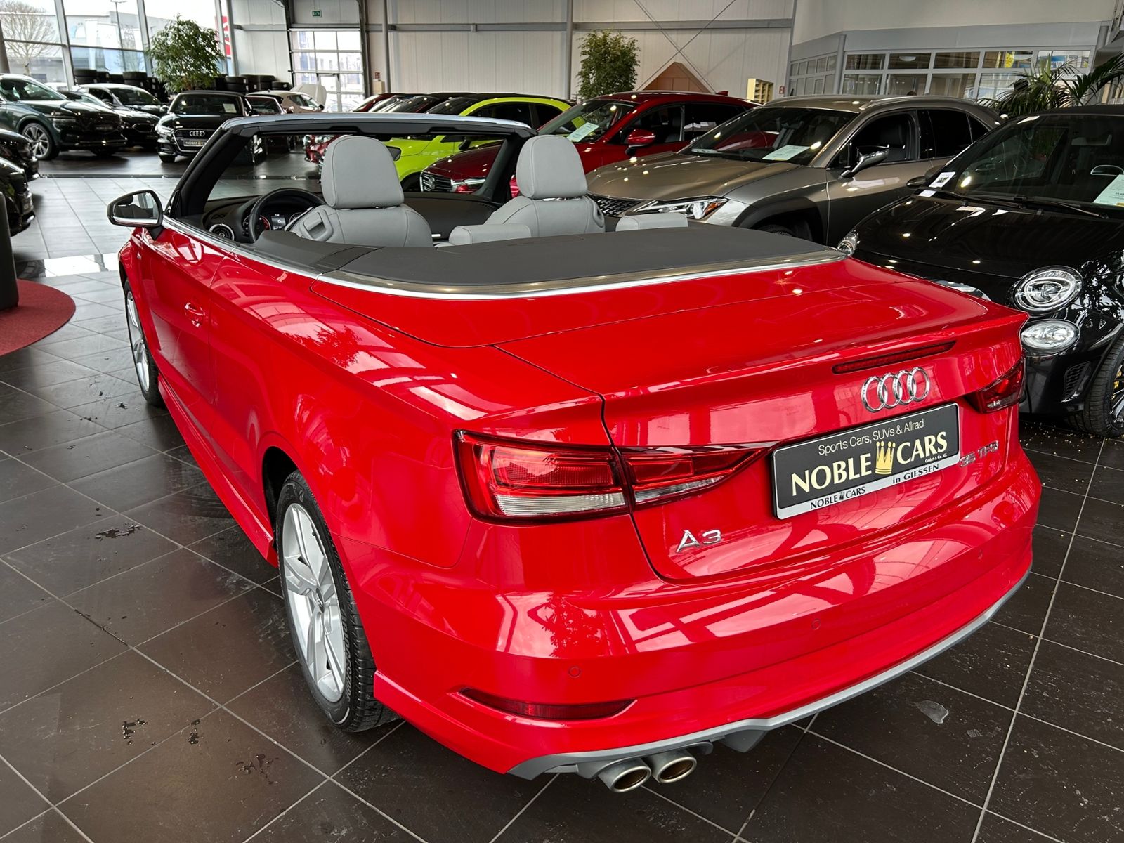 Fahrzeugabbildung Audi A3 Cabriolet 35 TFSI design XEN NAV SHZ 17"