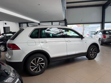 Volkswagen Tiguan - 10