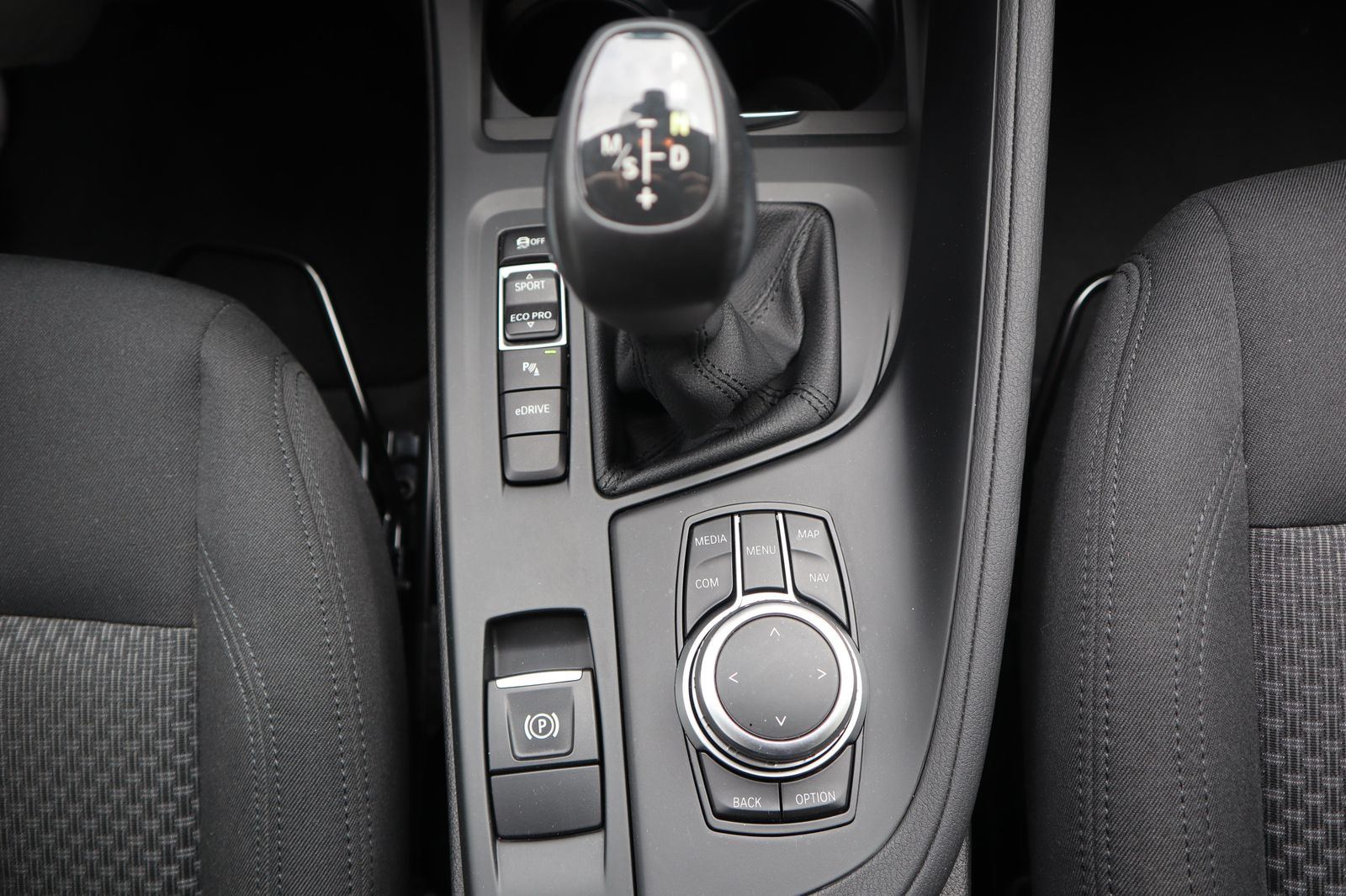 BMW X1 xDrive25e Advantage AHK/RFK/Navi/Tempomat foto 8