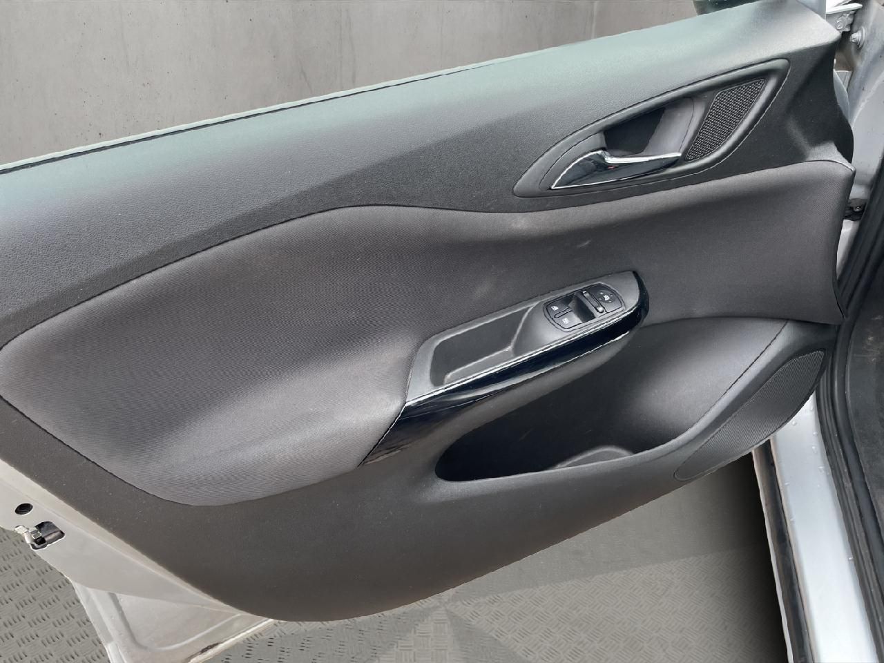 Fahrzeugabbildung Opel Corsa E Edition