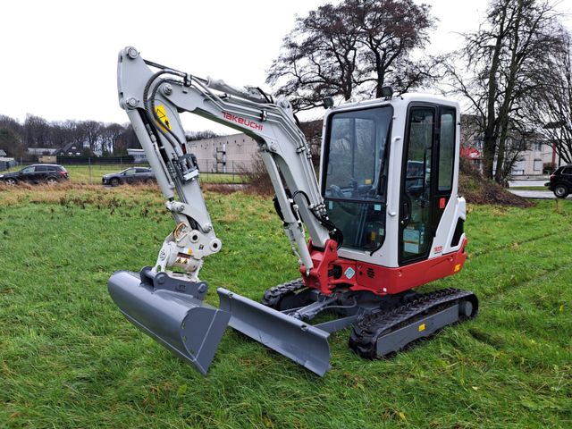 Takeuchi TB 225 V3