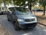 Volkswagen T5 Transporter Bus Caravelle Comfortline 4Motion - VW T5 Transporter in Leverkusen