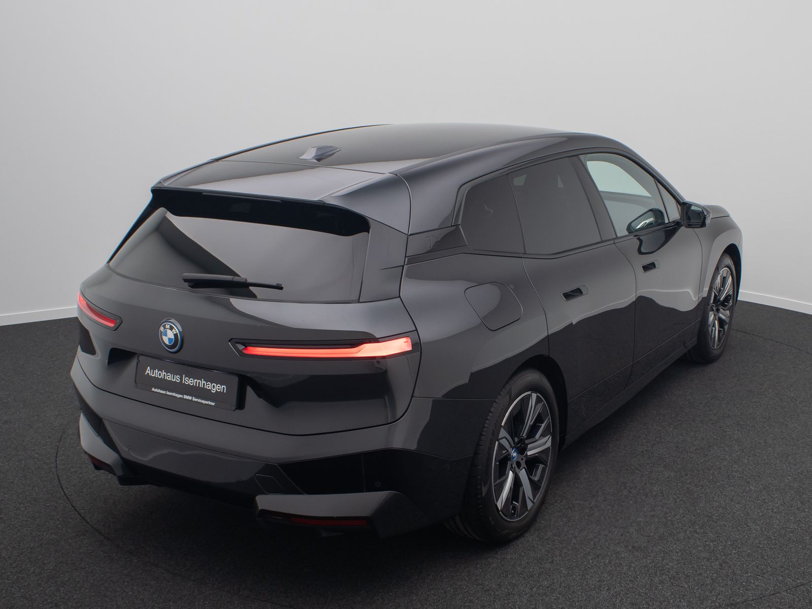 Fahrzeugabbildung BMW iX xD40 Sport 360&deg;DAB AHK Bel&uuml;ftung Komfort 21Zl