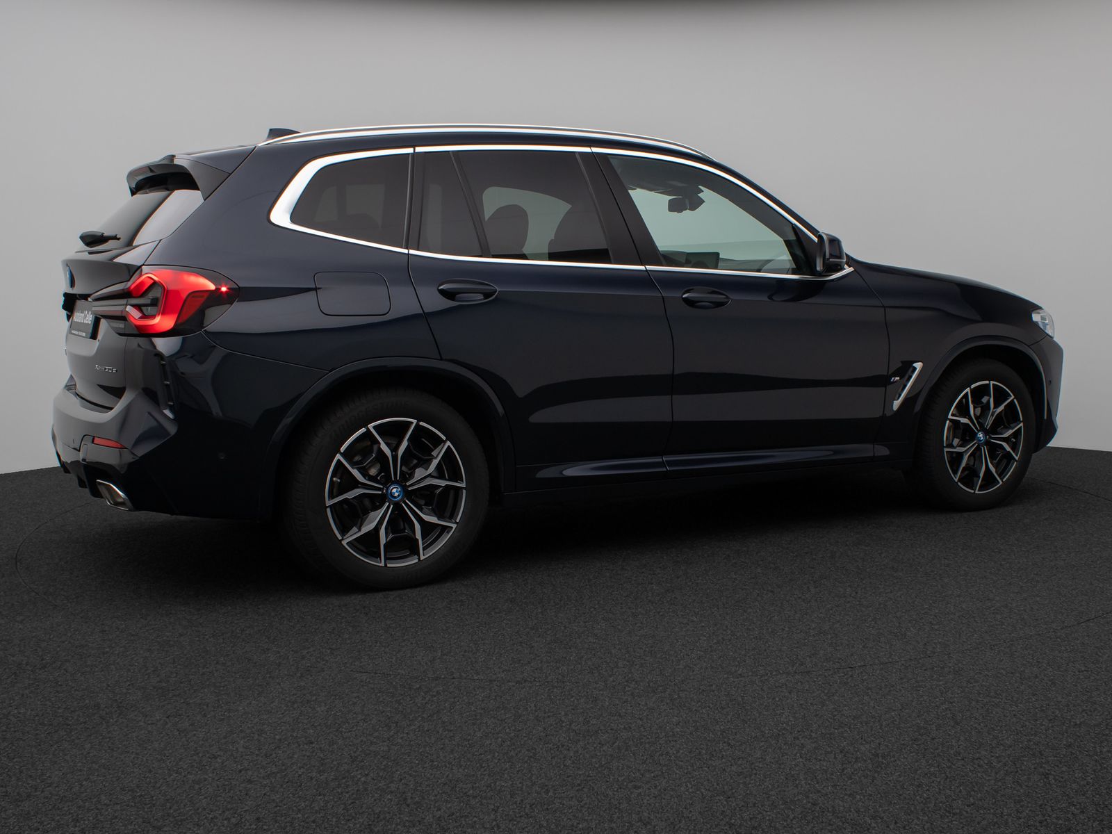Fahrzeugabbildung BMW X3 xD30e M Sport 360°Laser Panorama HUD DAB HiFi