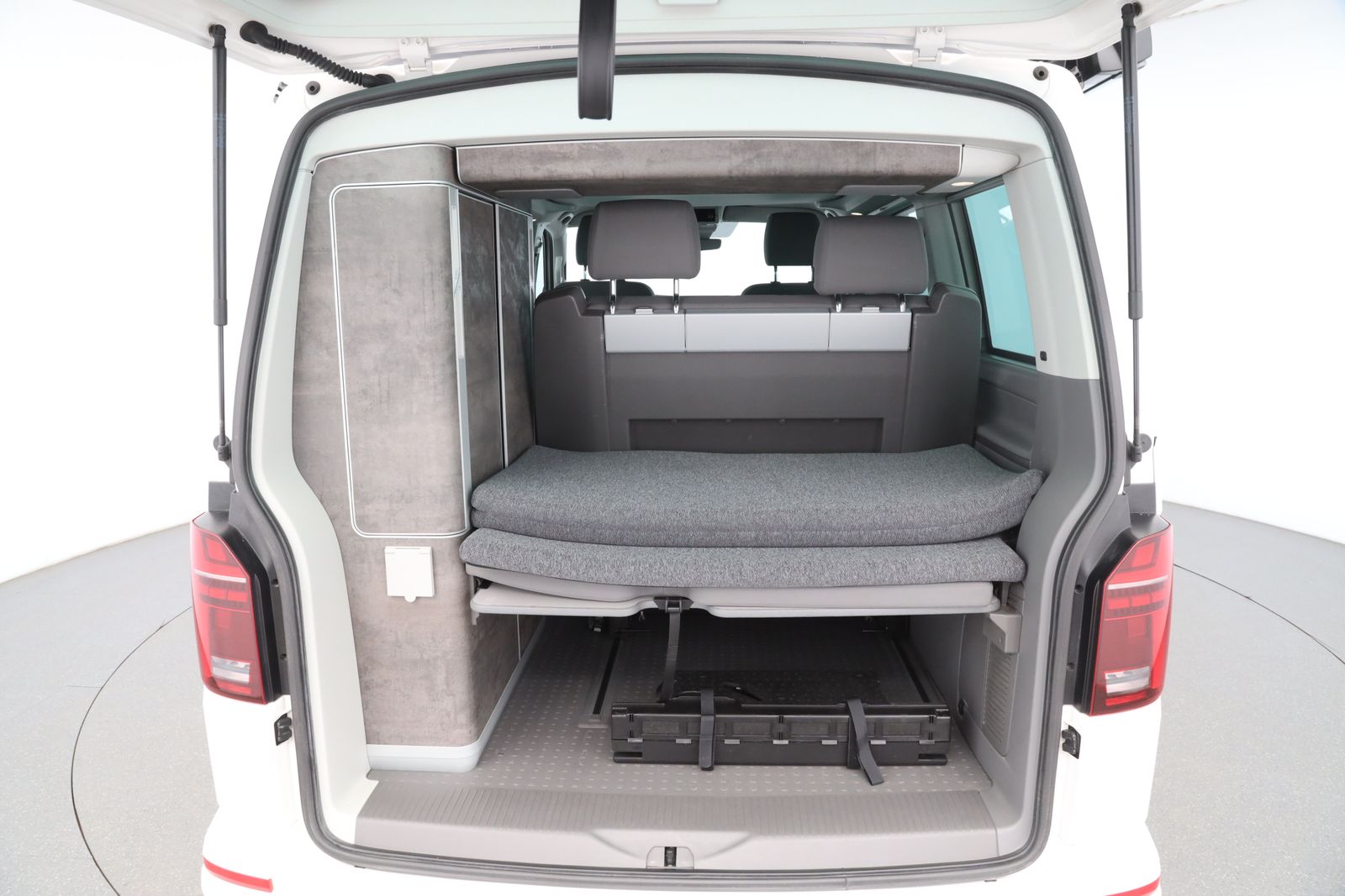 Volkswagen T6 California - Bild 10