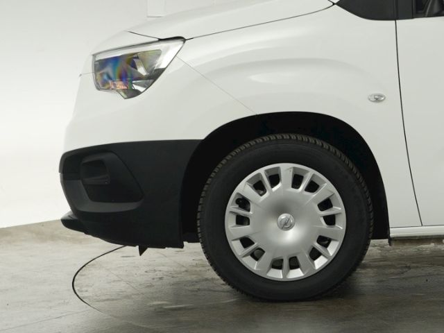 Combo E CARGO EDITION+NAVI+PARKPILOT HIN.+AHK+KE