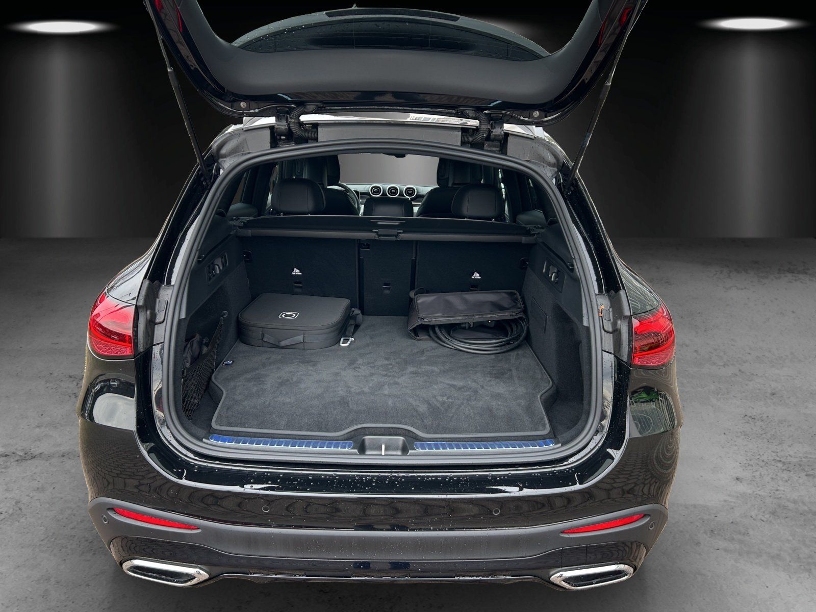 Fahrzeugabbildung Mercedes-Benz GLC300de AMG Premi AIRMATIC Pano AHK Nappa DISTR