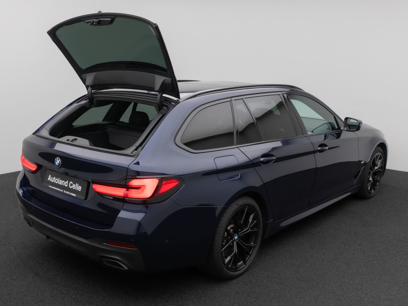Fahrzeugabbildung BMW 520d xD M Sport FondEnt DAB Kamera Laser H/K 19"