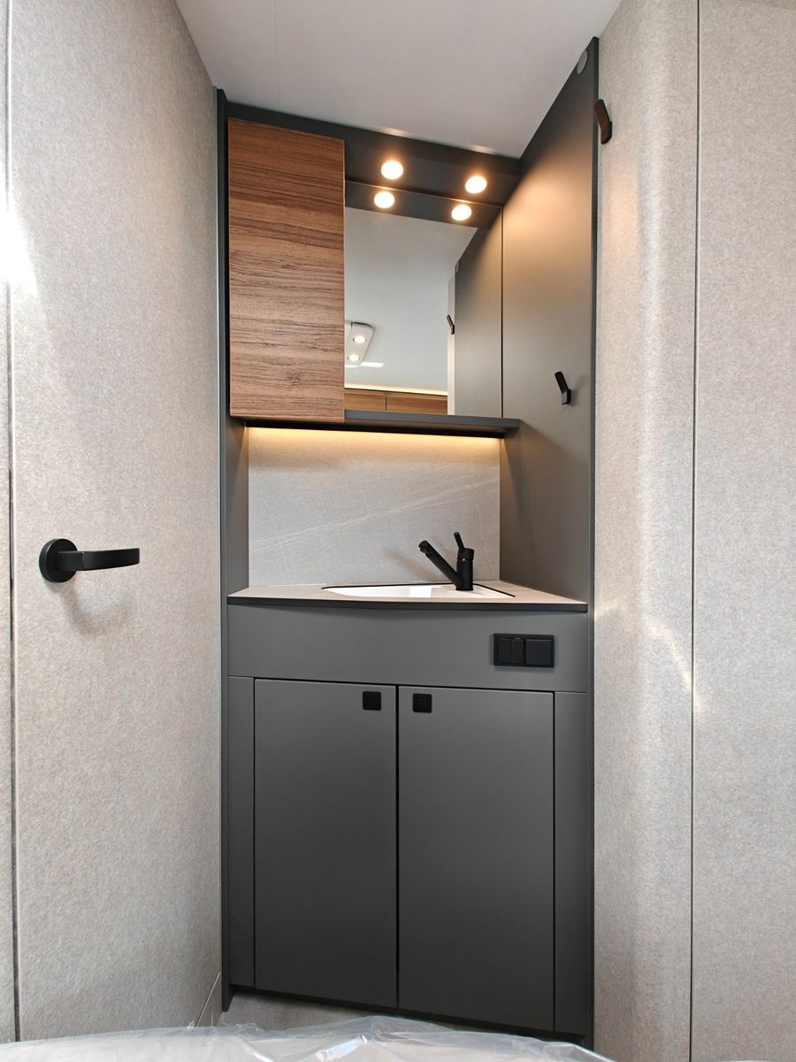 Fahrzeugabbildung HYMER / ERIBA / HYMERCAR Novaline 485 - MESSE-NEUHEIT 2026! -