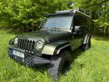 Jeep Wrangler Unlimited Sahara 3.8 Autom. Sahara - Jeep Wrangler mit Benzin-Antrieb: Geländewagen, 3.8