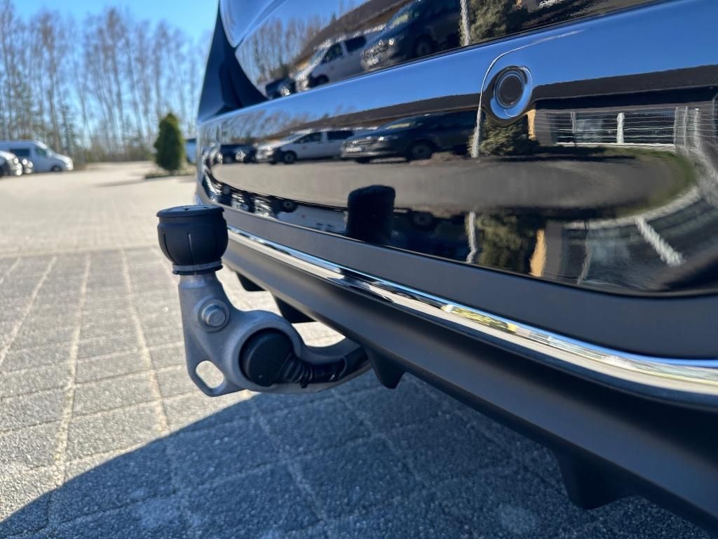 Fahrzeugabbildung Mercedes-Benz C 300 T AMG Navi LED Memory Kamera