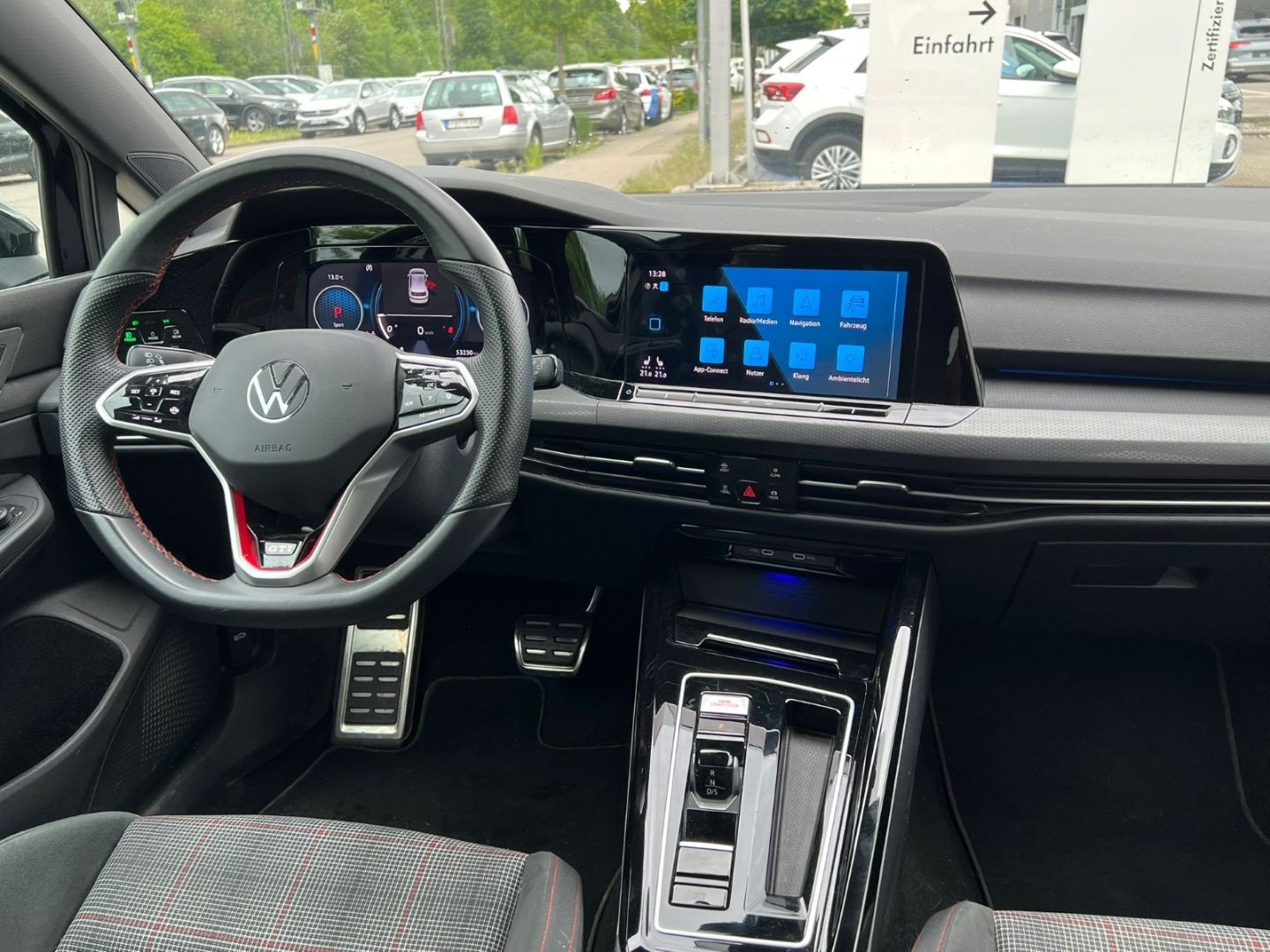 Golf GTI 2.0TSI DSG - NAV*ACC*KAMERA*SPORT*1HD!!