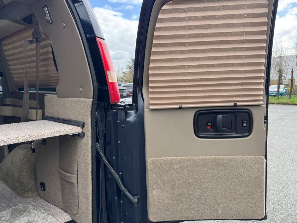 Fahrzeugabbildung Chevrolet Express Chevy Conversion Van 5.3 Vortec