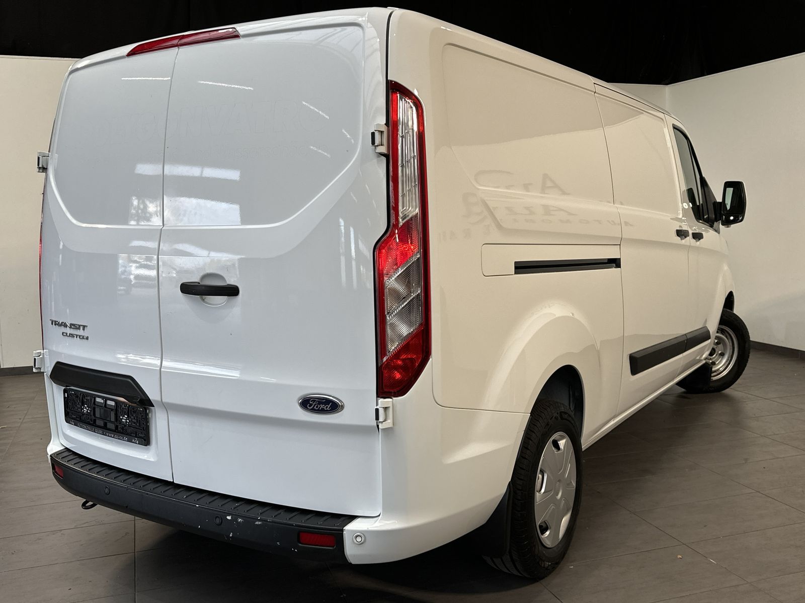 Fahrzeugabbildung Ford Transit Custom 300 L2H1 KAMERA+SHZ+PP+CARPLAY