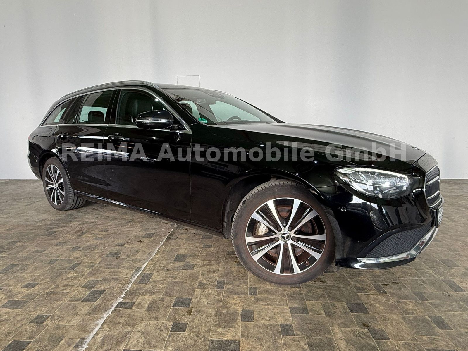 Fahrzeugabbildung Mercedes-Benz E 300 de T 4Matic,
