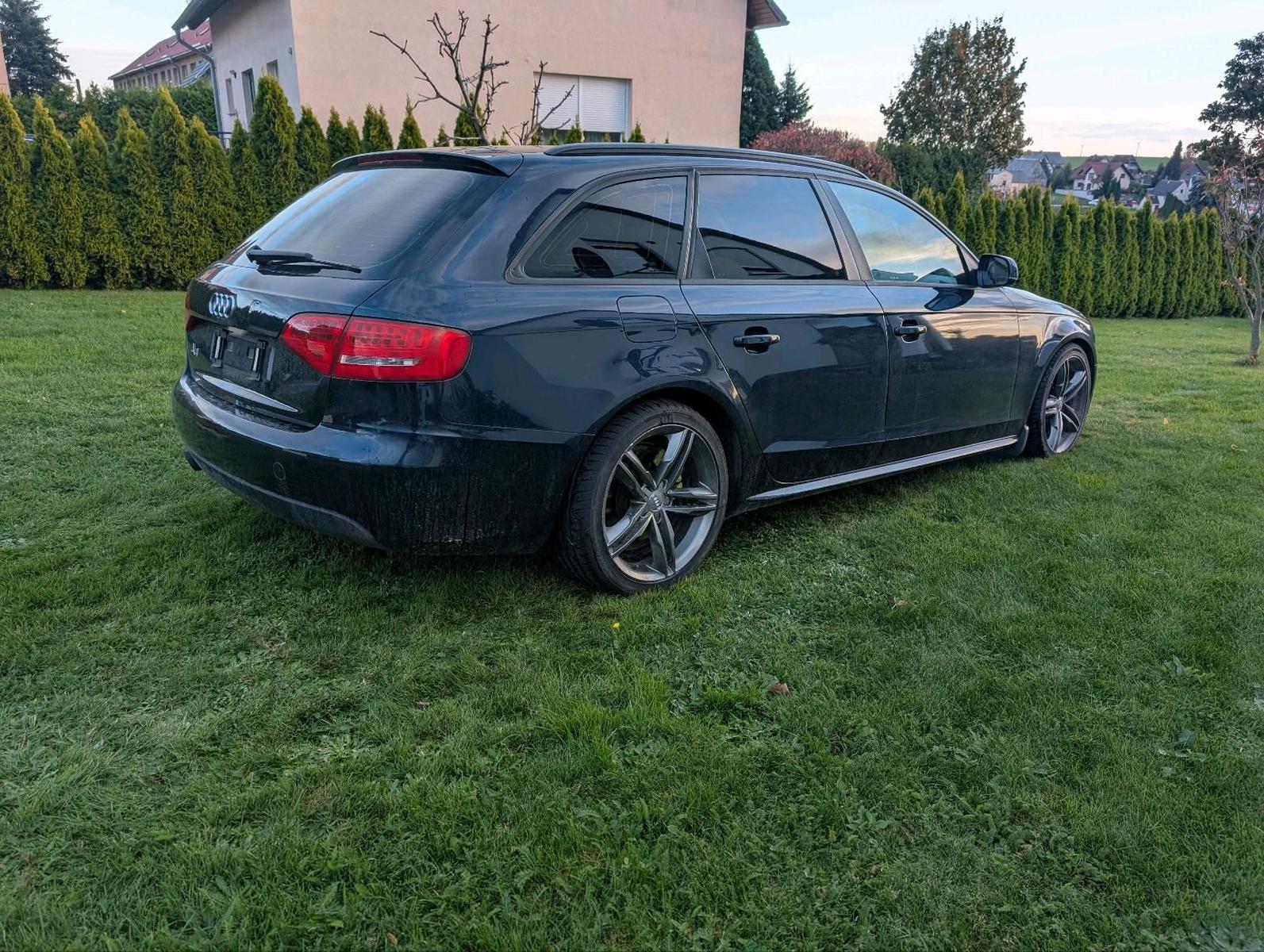 Audi A4 2009 — photo 7
