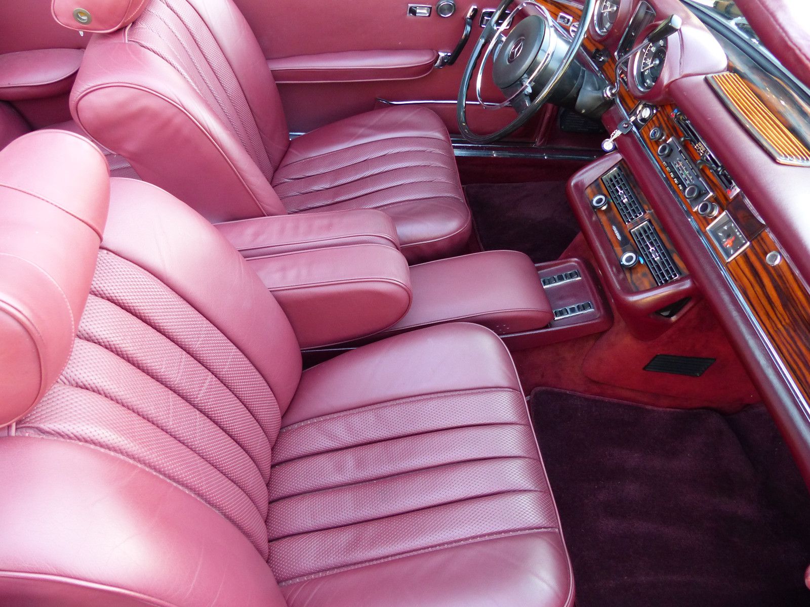Fahrzeugabbildung Mercedes-Benz 280 SE 3,5  Cabriolet  111027... *Alle Extras*