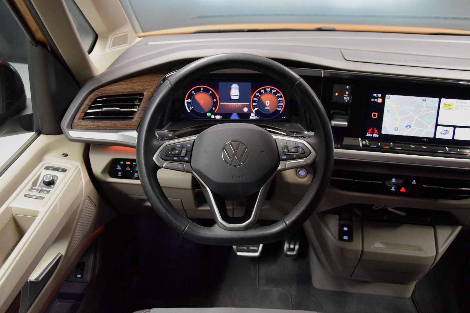 Fahrzeugabbildung Volkswagen T7 Multivan Style 7 Stz. ACC Matrix el.AHK Alcan