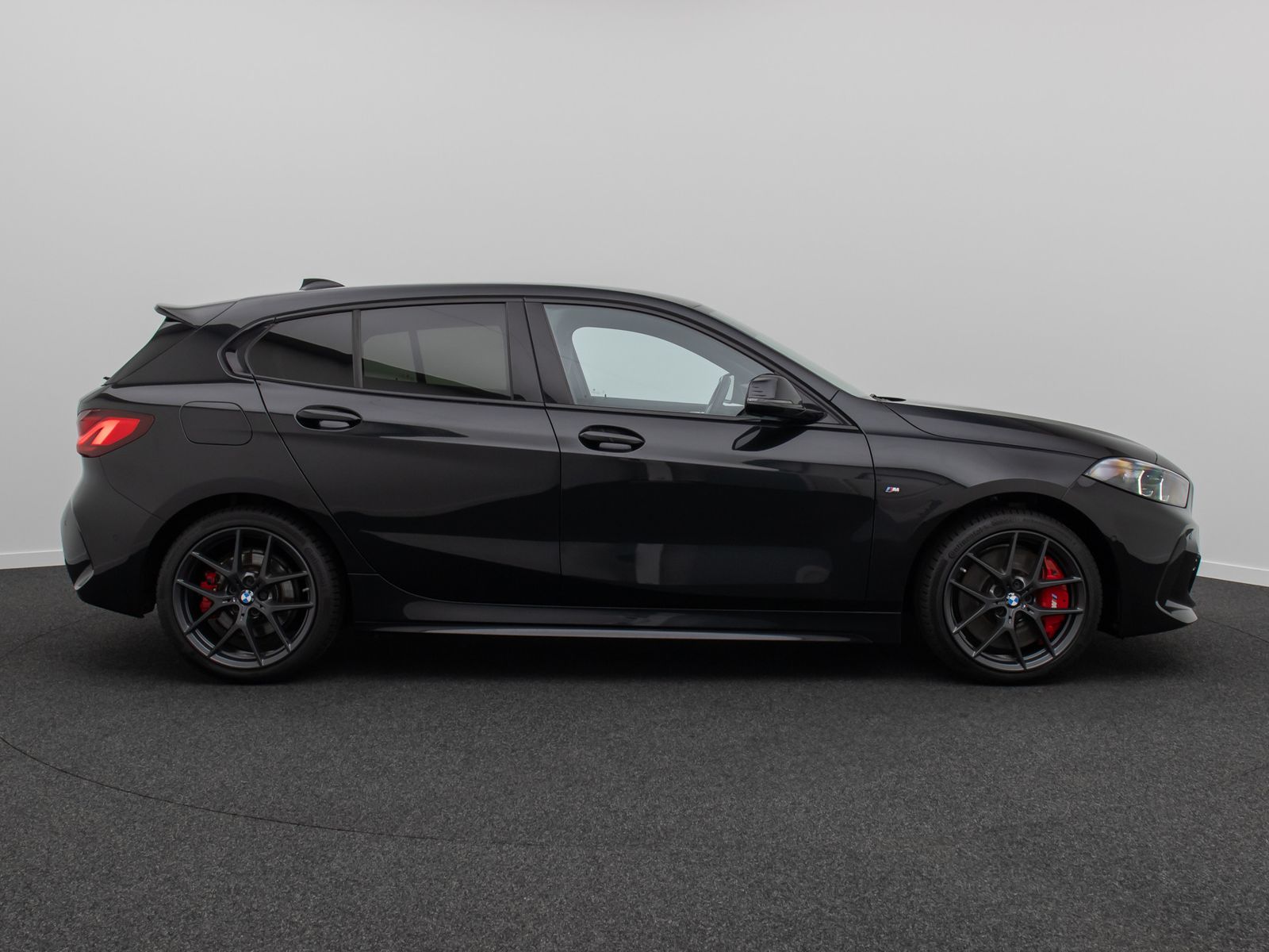 Fahrzeugabbildung BMW 118i M Sport DAB Komfort H/K LED Leder 18Zoll