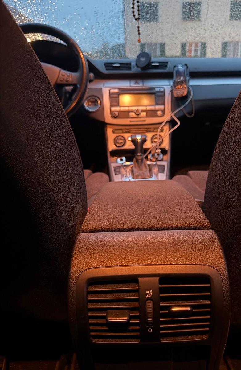 Volkswagen Passat 2009 — photo 9