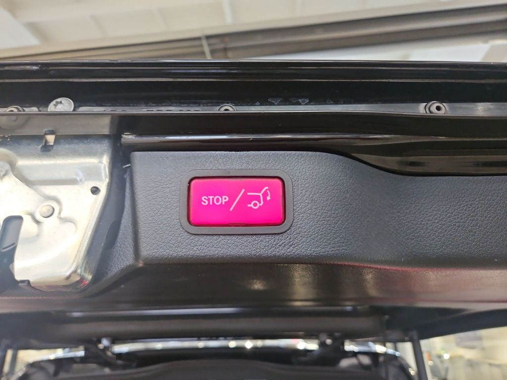 Fahrzeugabbildung Mercedes-Benz V 300 AVG extralang 8 Sitze STHZ AR ele.ST DISTR